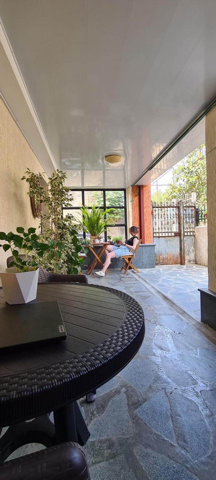 Guest House Panda Kutaissi Exterior foto